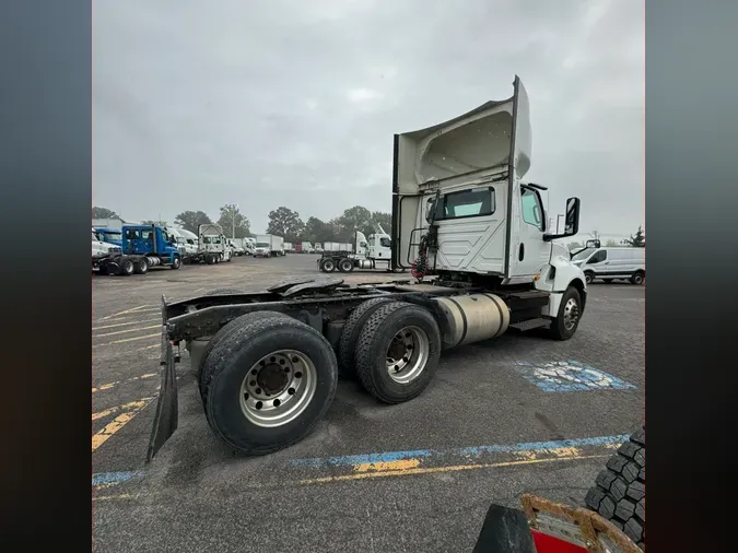 2019 NAVISTAR INTERNATIONAL LT625 DAYCAB T/A