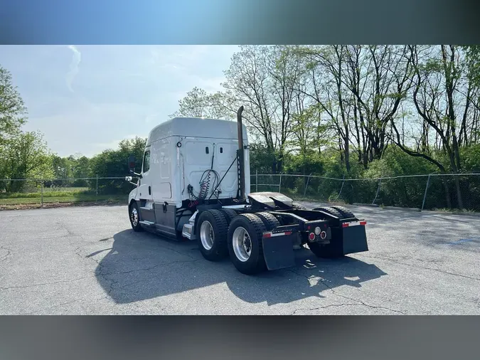 2020 Freightliner Cascadia