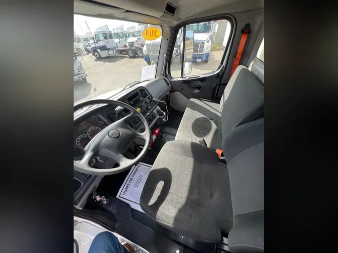 2019 FREIGHTLINER/MERCEDES M2 106