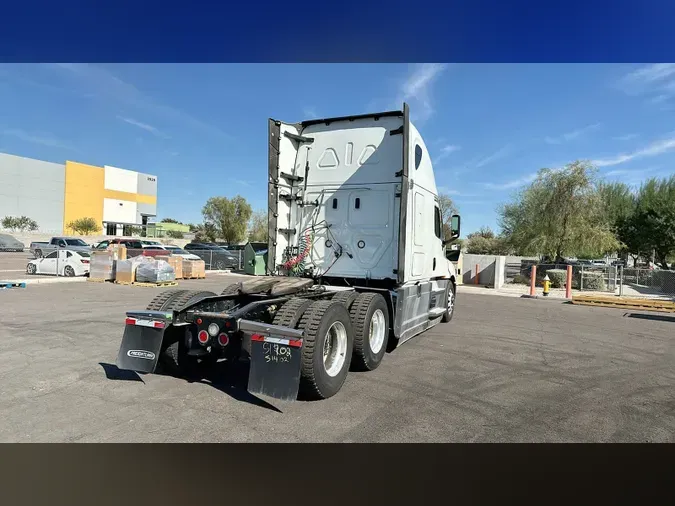 2021 Freightliner Cascadia