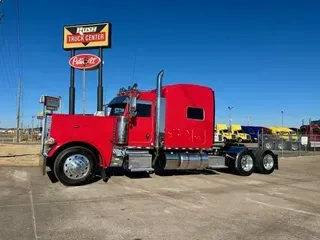 2023 Peterbilt 389