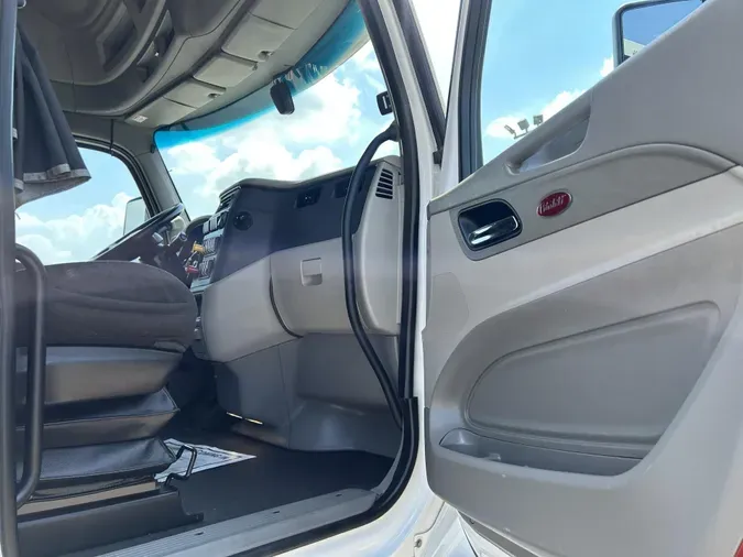 2021 Peterbilt 579