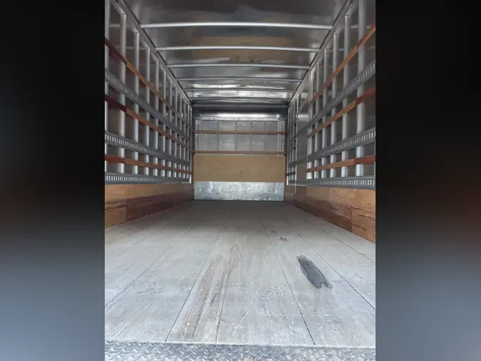 2018 FREIGHTLINER M2 106