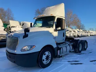 2019 NAVISTAR INTERNATIONAL LT625 DAYCAB T/A