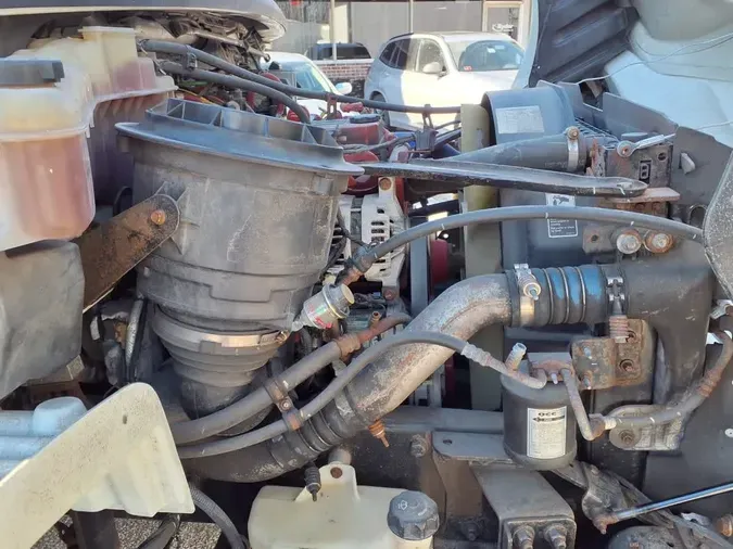 2018 FREIGHTLINER/MERCEDES M2 106