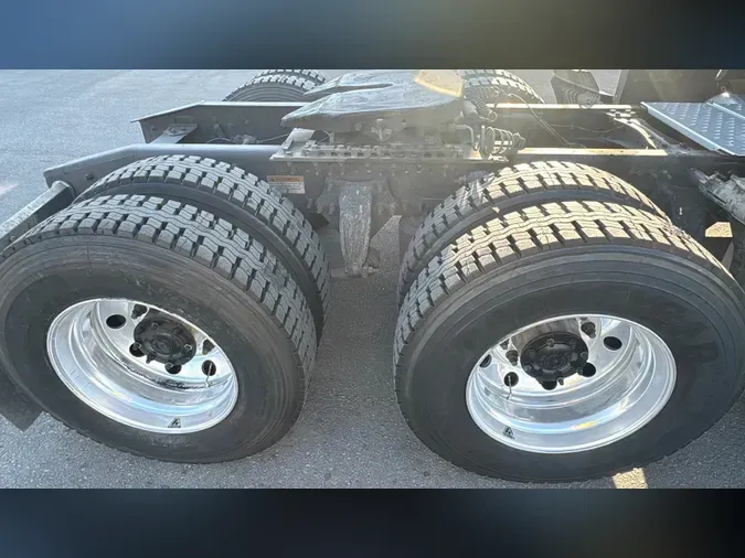 2024 Freightliner Cascadia 12649b2b8d75a6952d0cb0525fb840ae1b9