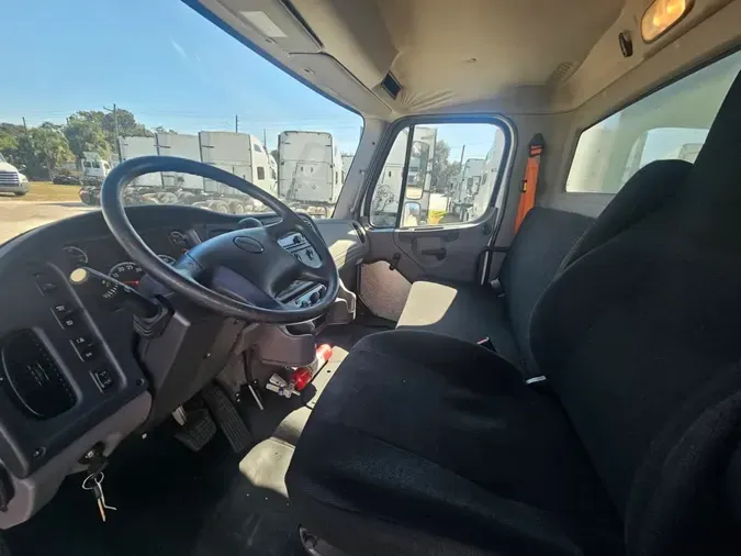 2019 FREIGHTLINER/MERCEDES M2 106