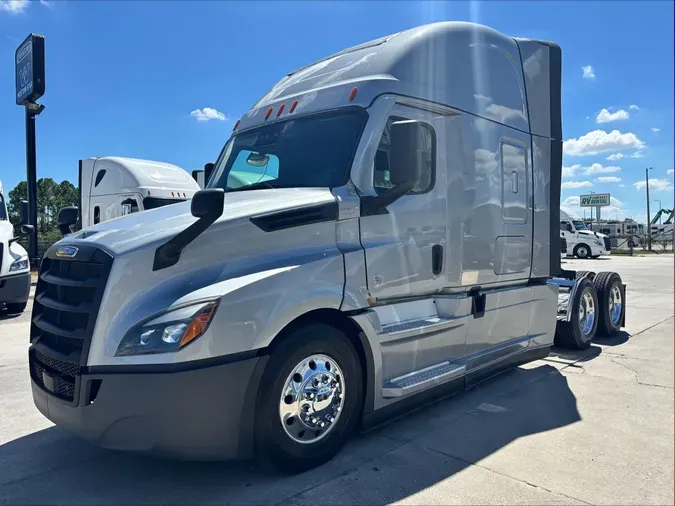 2023 Freightliner Cascadia 126