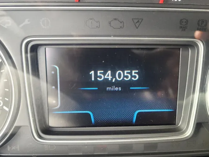 2023 International LT625