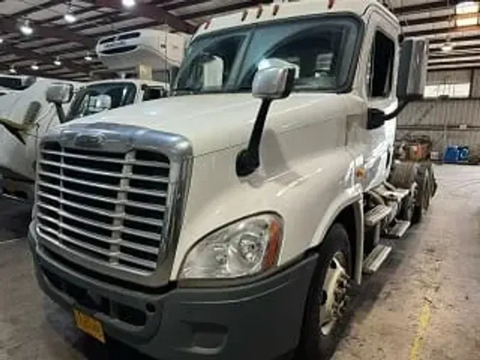 2016 FREIGHTLINER/MERCEDES CASCADIA 125