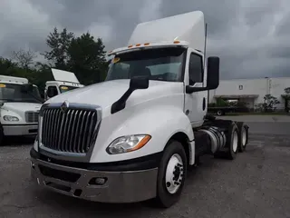 2019 NAVISTAR INTERNATIONAL LT625 DAYCAB T/A