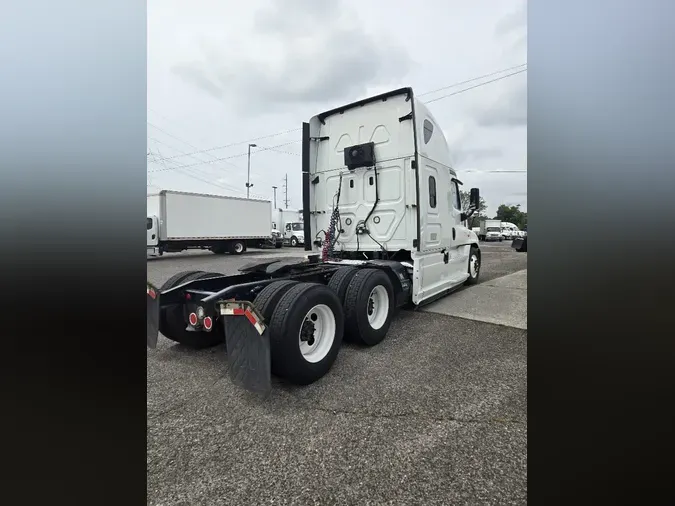 2019 FREIGHTLINER/MERCEDES CASCADIA 125