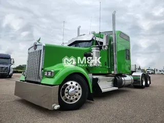 2022 KENWORTH W900