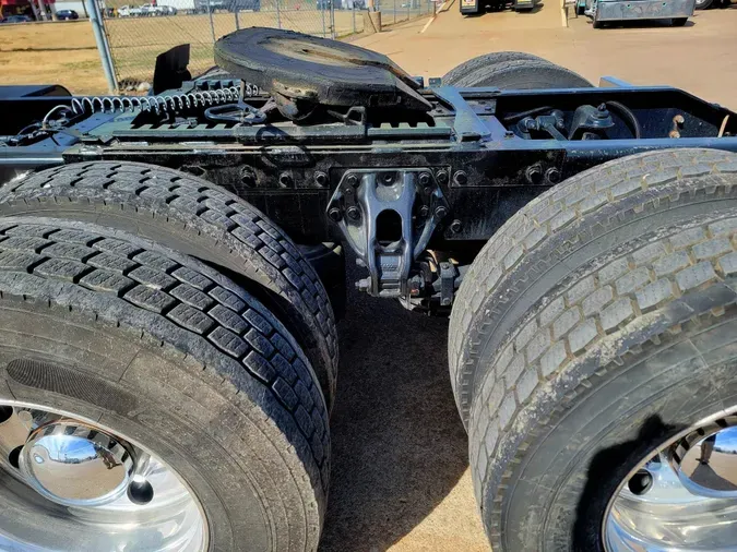 2021 Peterbilt 38949ba9a105800aafd68ee02cb50a4f786