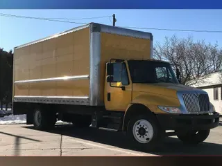 2018 International 4300 SBA 4X2