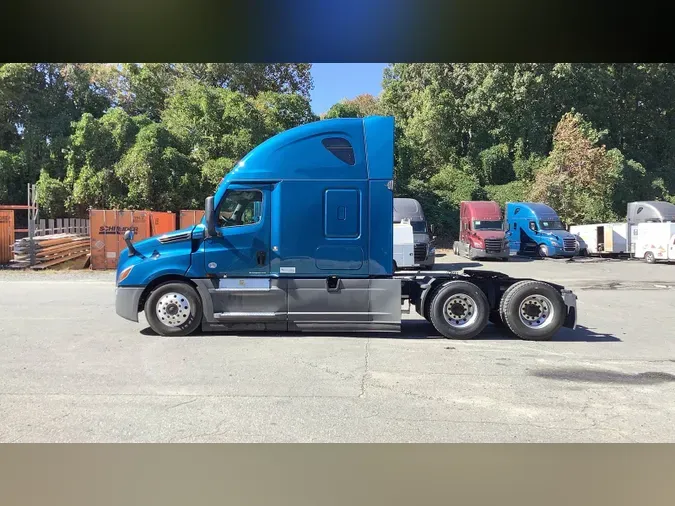 2023 Freightliner Cascadia 126