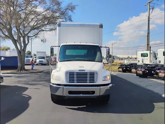 2019 Freightliner Business Class M2 106
