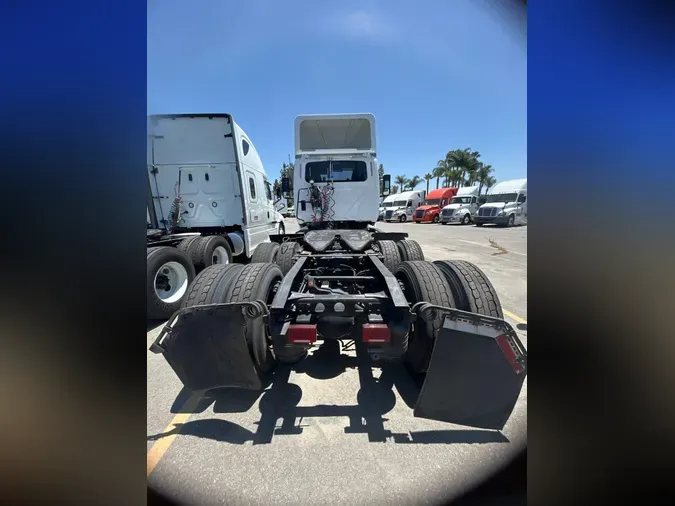 2018 NAVISTAR INTERNATIONAL LT625 DAYCAB T/A