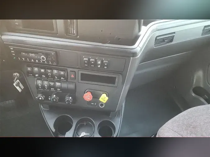 2020 INTERNATIONAL LT