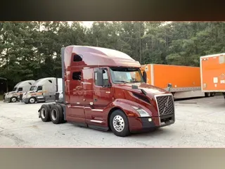 2022 Volvo VNL760