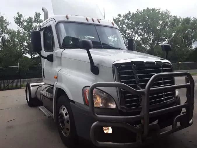 2017 FREIGHTLINER CASCADIA 125