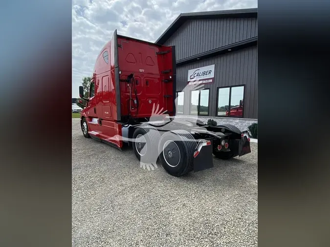 2020 FREIGHTLINER CASCADIA 126