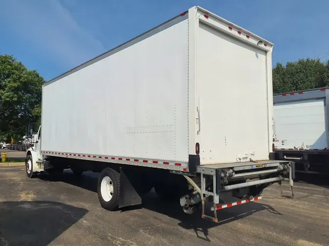 2018 FREIGHTLINER M2 106