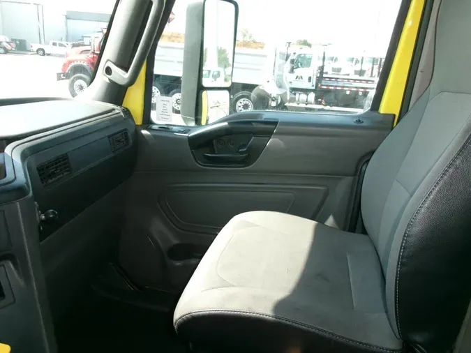 2023 International LT625