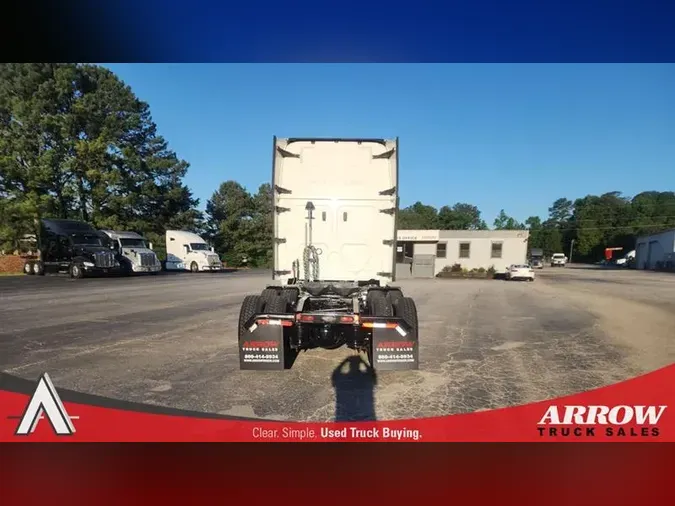 2023 FREIGHTLINER CA126