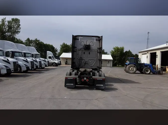 2021 Freightliner Cascadia