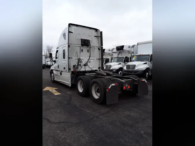 2020 FREIGHTLINER/MERCEDES CASCADIA 125