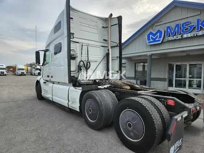 2021 VOLVO VNL64T760