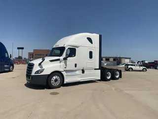 2020 FREIGHTLINER CASCADIA 126