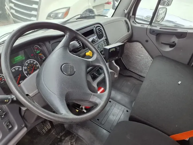 2019 FREIGHTLINER/MERCEDES M2 106