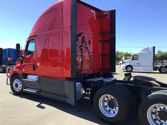 2021 FREIGHTLINER CA126