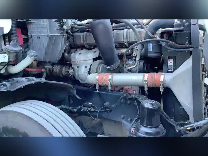 2020 Freightliner Cascadia 126