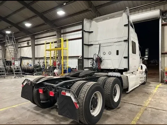 2019 NAVISTAR INTERNATIONAL LT625 SLPR CAB