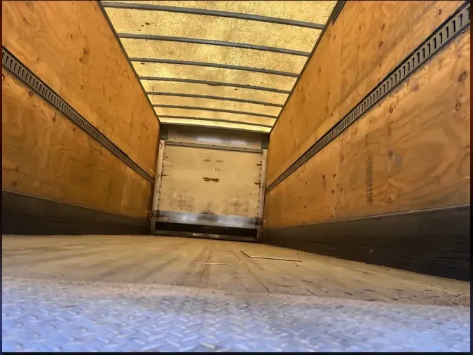 2018 FREIGHTLINER/MERCEDES M2 106