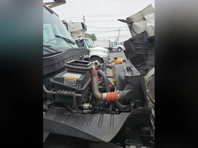 2019 NAVISTAR INTERNATIONAL 4300