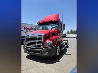 2019 FREIGHTLINER/MERCEDES CASCADIA 113