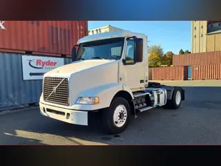 2014 VOLVO VNM42TRACTOR