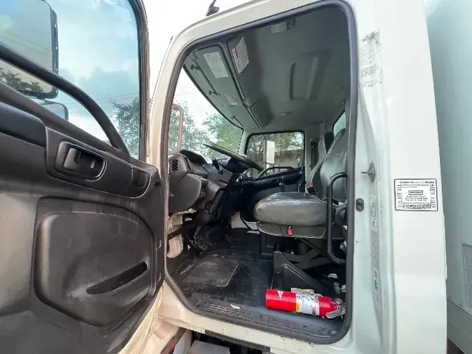 2018 HINO TRUCK 268