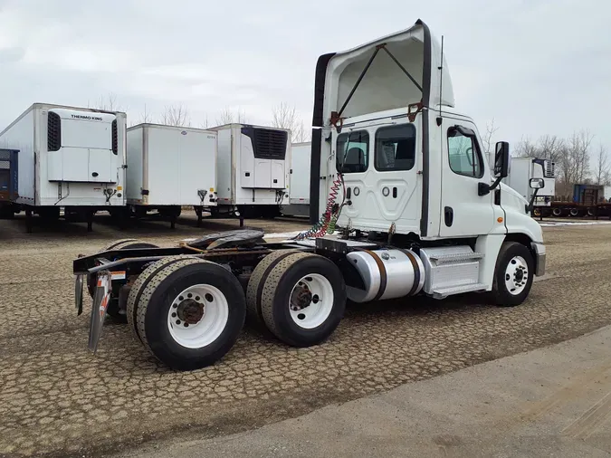 2018 FREIGHTLINER/MERCEDES CASCADIA 125