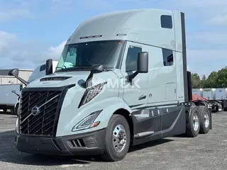 2026 VOLVO VNL64T860