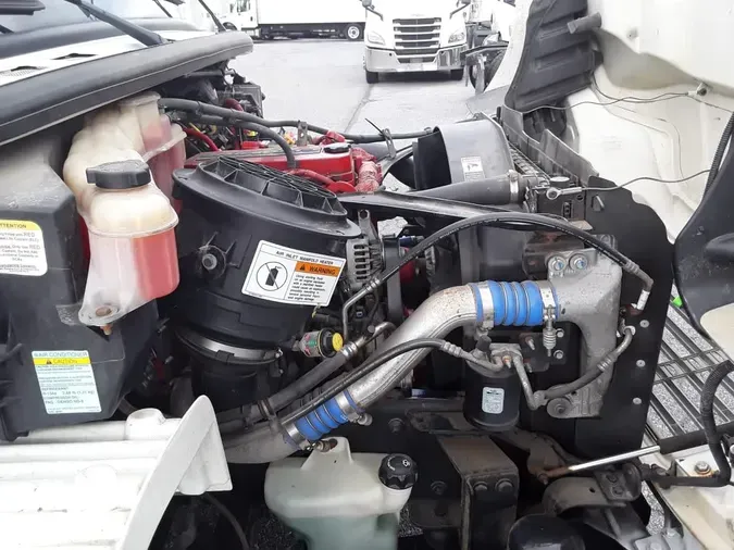 2014 FREIGHTLINER M2 106