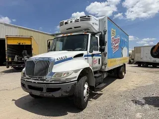 2010 INTERNATIONAL DURASTAR 4300