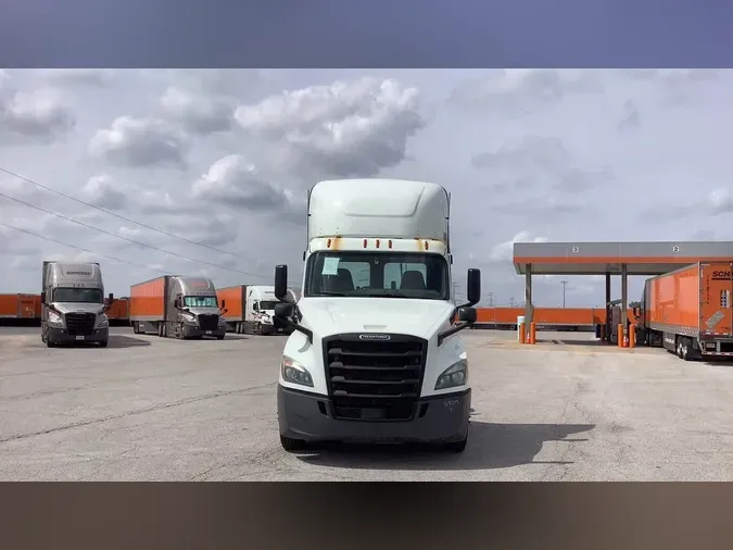 2019 Freightliner Cascadia 1264a0f111acf382ed759ad7aeda92fbfa5