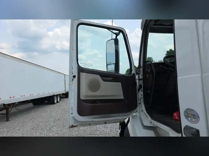 2018 Volvo VNL300