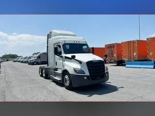 2020 Freightliner Cascadia 126