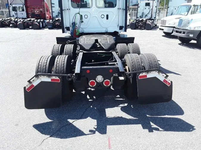 2019 FREIGHTLINER/MERCEDES CASCADIA 125